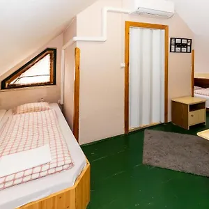 Nocleg ze śniadaniem Csillagtura Panzio Eger