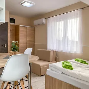 Hotel apartamentowy Fasor Vendeghaz Segedyn