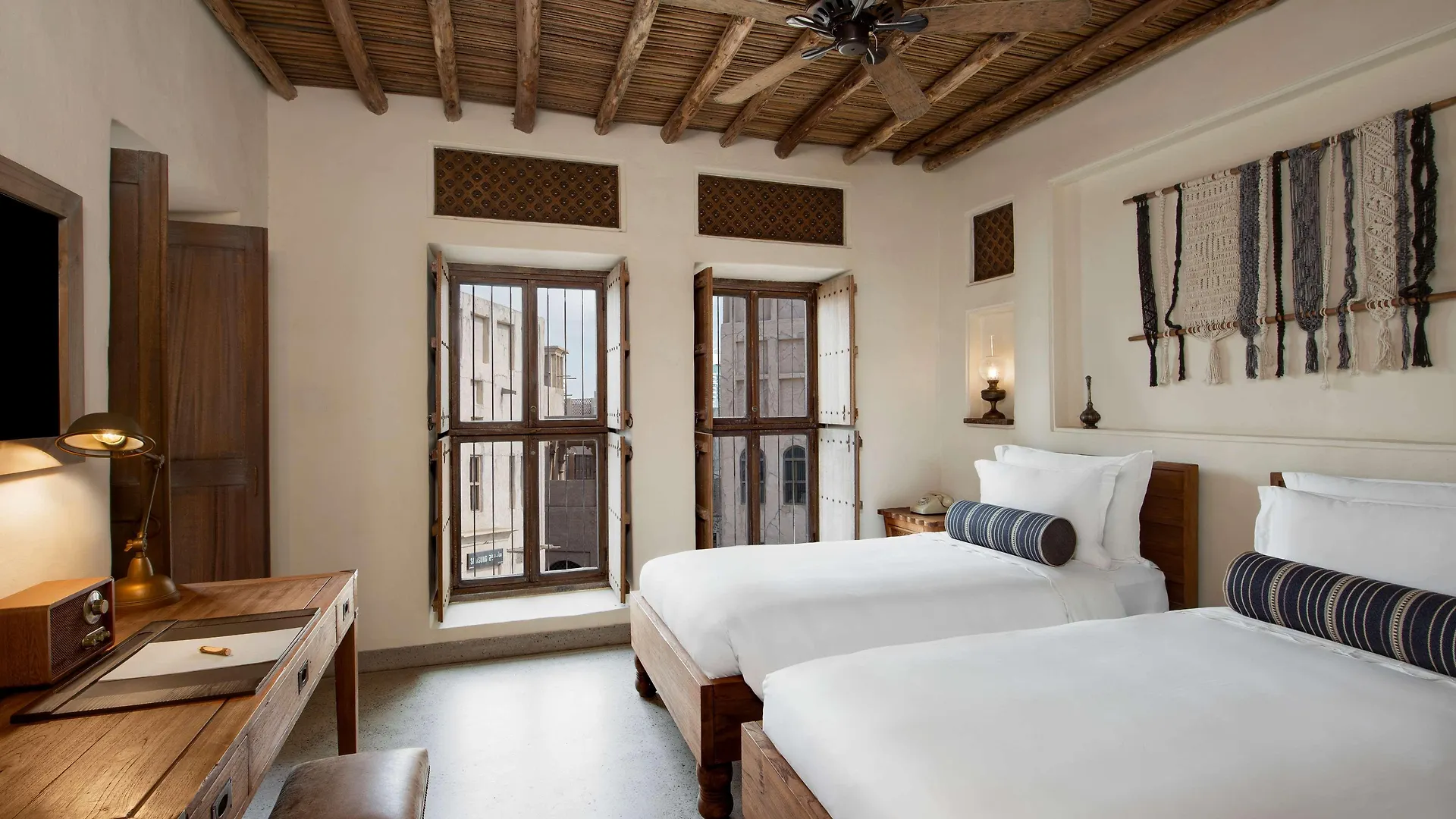 Al Seef Heritage Hotel Dubai, Curio Collection By Hilton