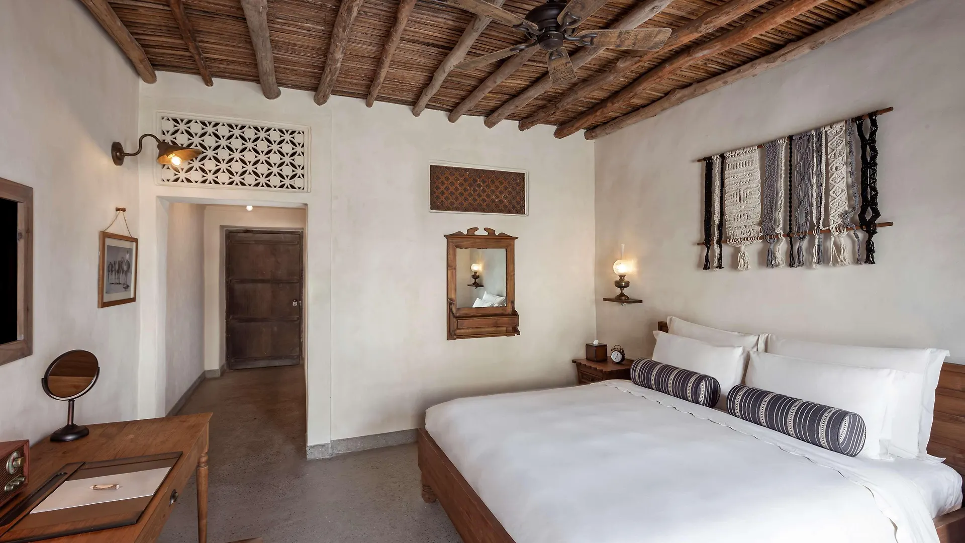 Al Seef Heritage Hotel Dubai, Curio Collection By Hilton