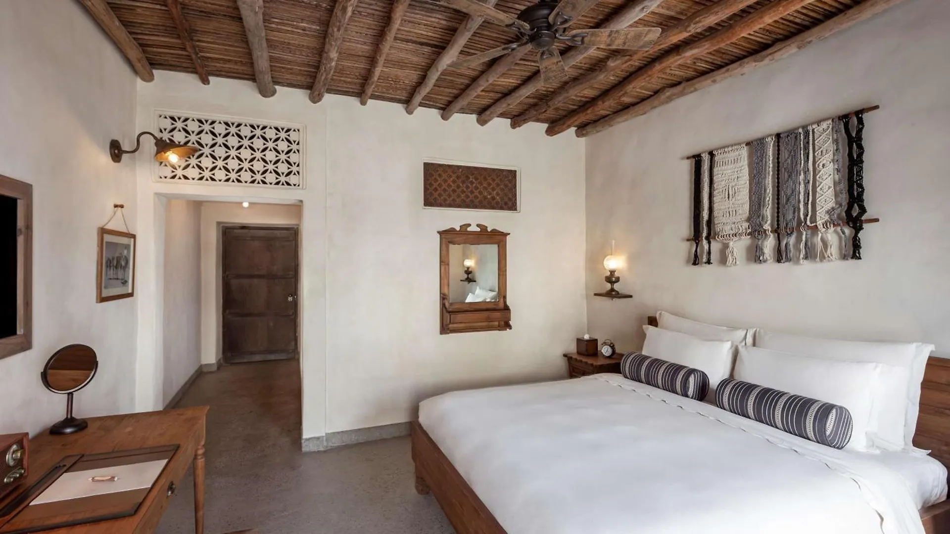Al Seef Heritage Hotel Dubai, Curio Collection By Hilton